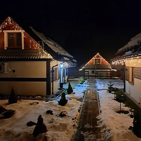 Caloroczne Domki Wypoczynkowe - Osada Pod Gora Ustrzyki Dolne Exterior photo