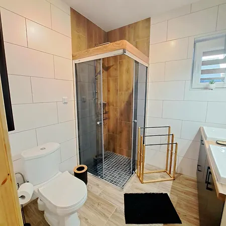 Caloroczne Domki Wypoczynkowe - Osada Pod Gora Ustrzyki Dolne Exterior photo